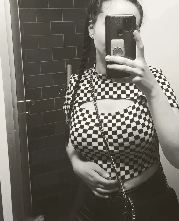 Grace, 24