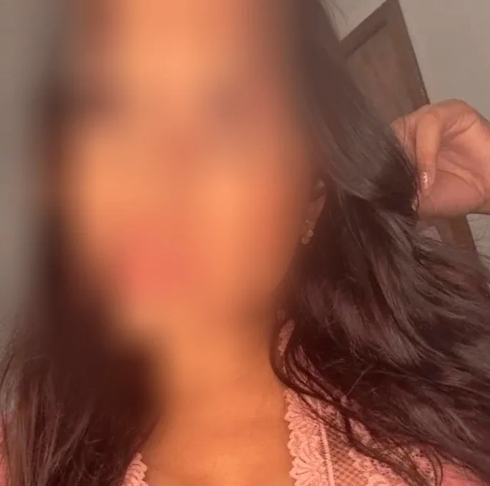 Hayley, 29