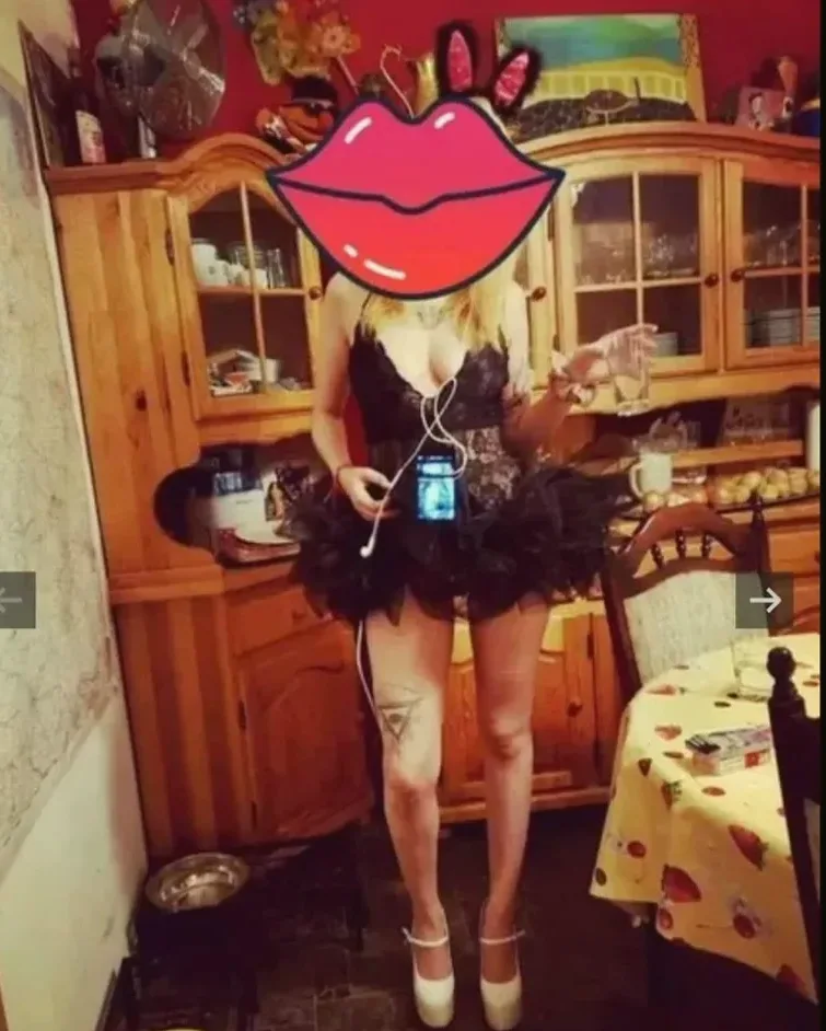 Nour, 34