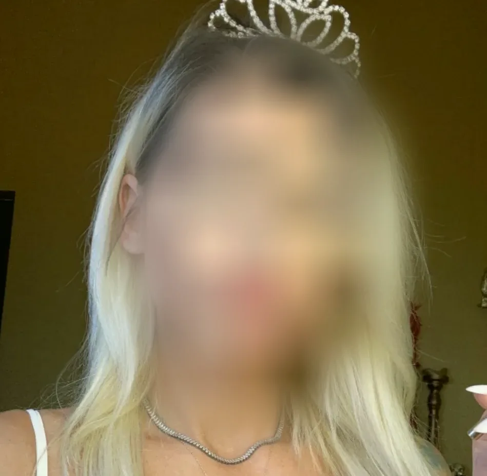 Poppy, 35