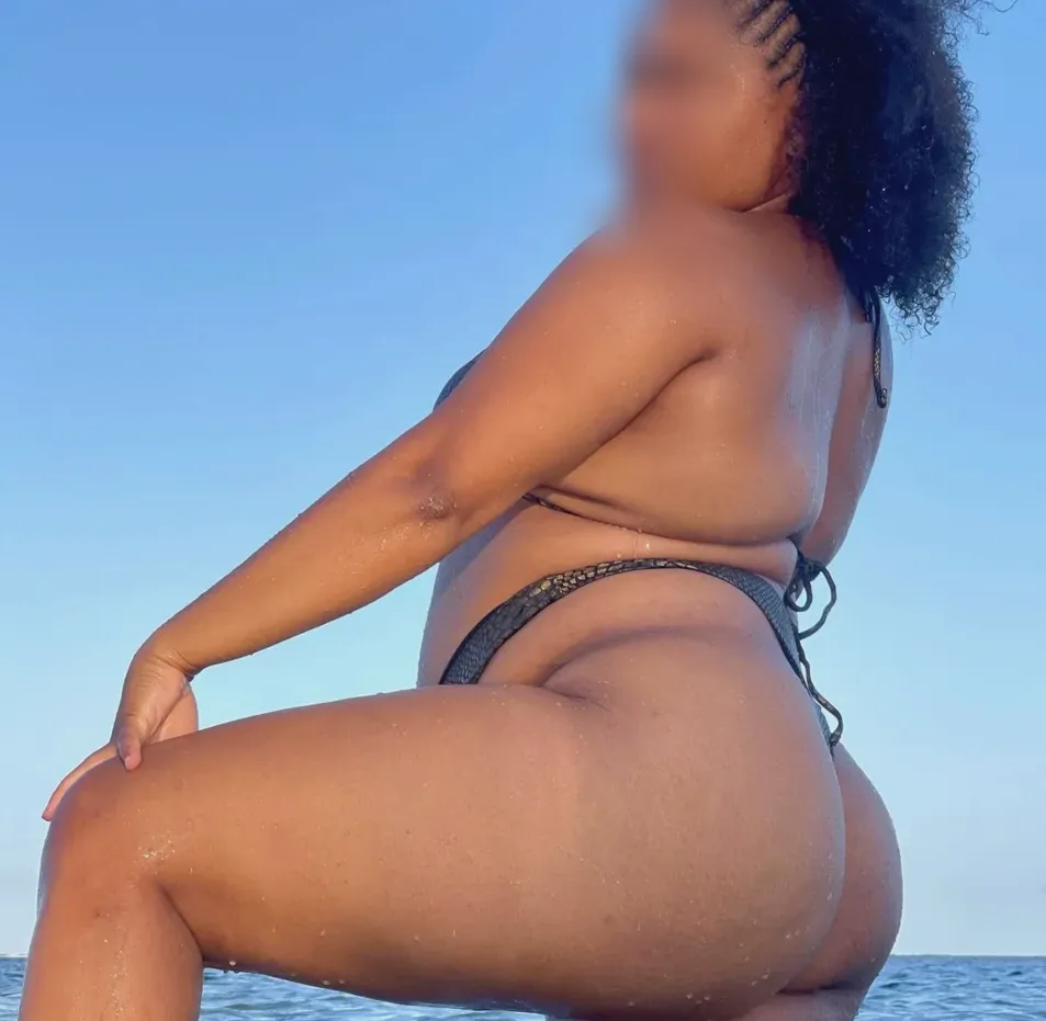 Toni, 29